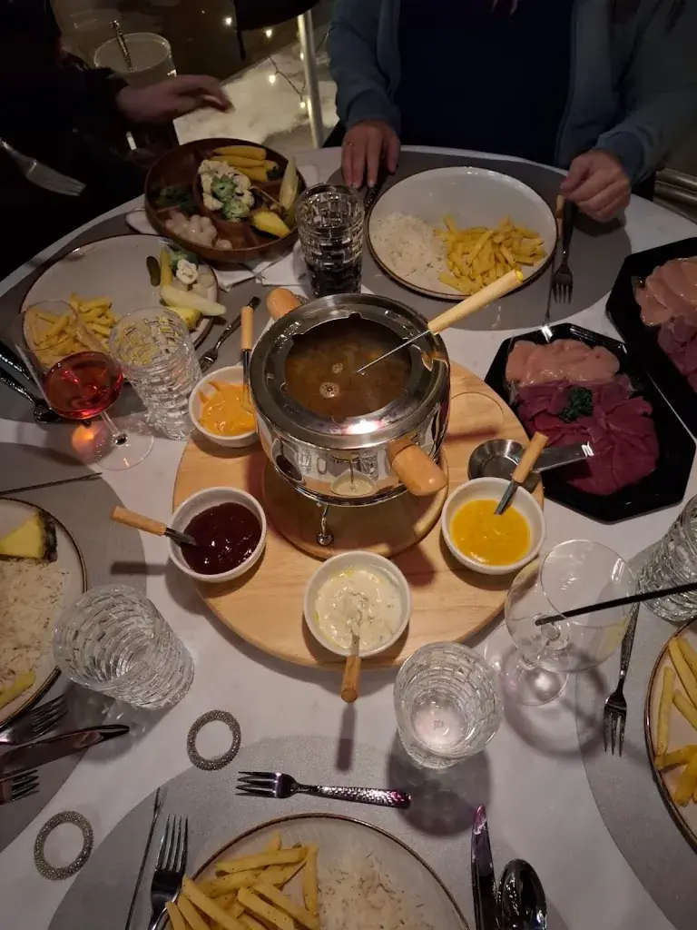 Katrin Schnellmann_Cinquecento_Galgenen_review