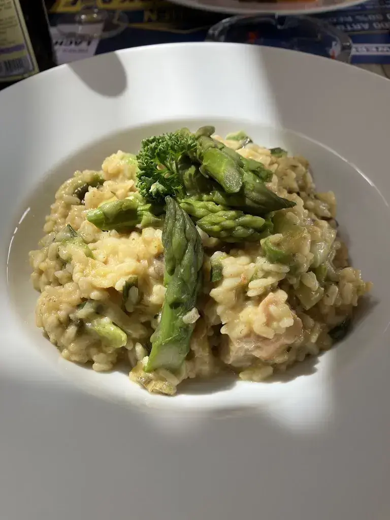 Daniel Vauthey_Galegria_Galgenen_review