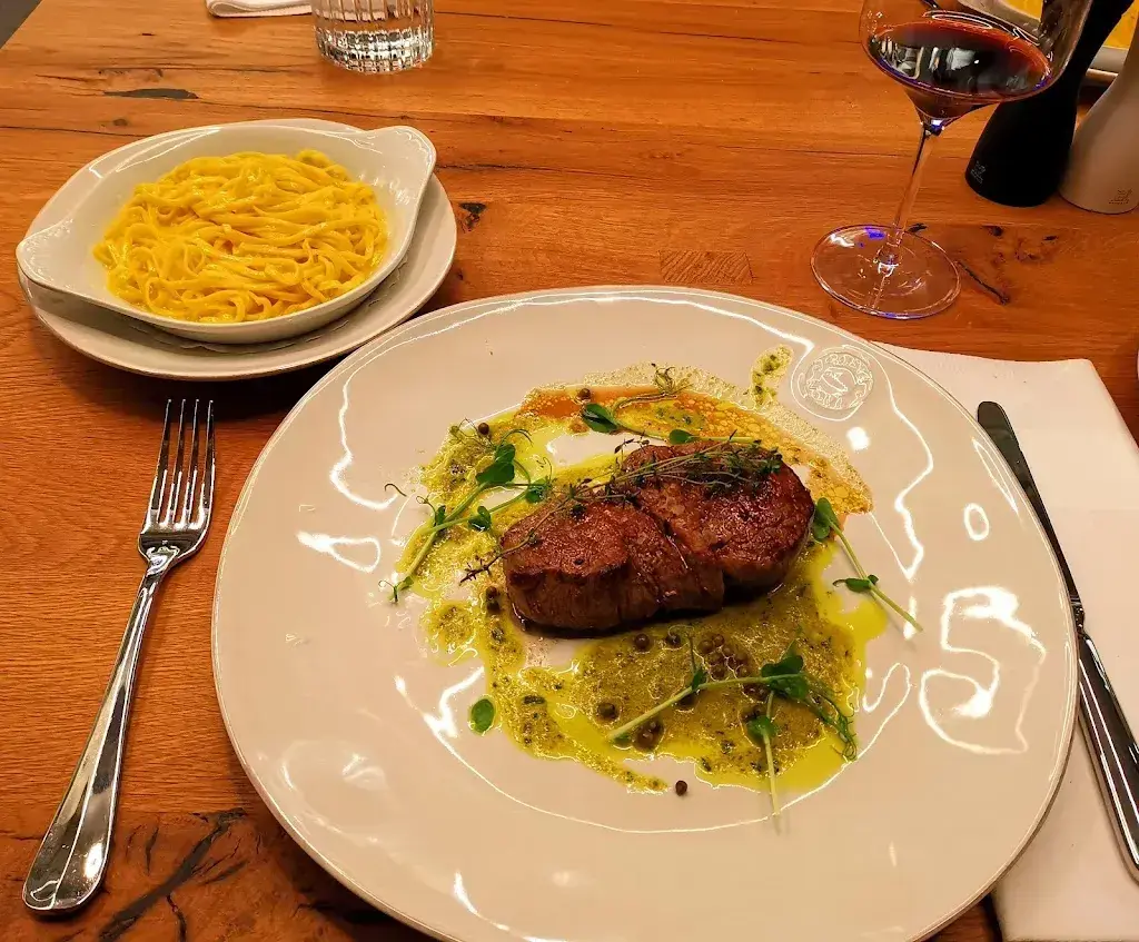 Daniel Scheuner_Contra Corrente Restaurant Café Rooftop Bar_Bern_review