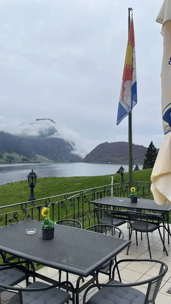 Marfa Rostova_Restaurant Oberhof Innerthal SZ_Innerthal_avis