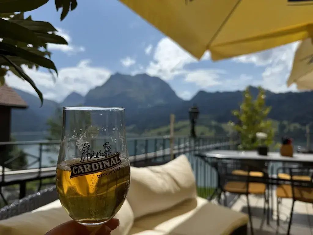 Ann J._Restaurant Oberhof Innerthal SZ_Innerthal_avis