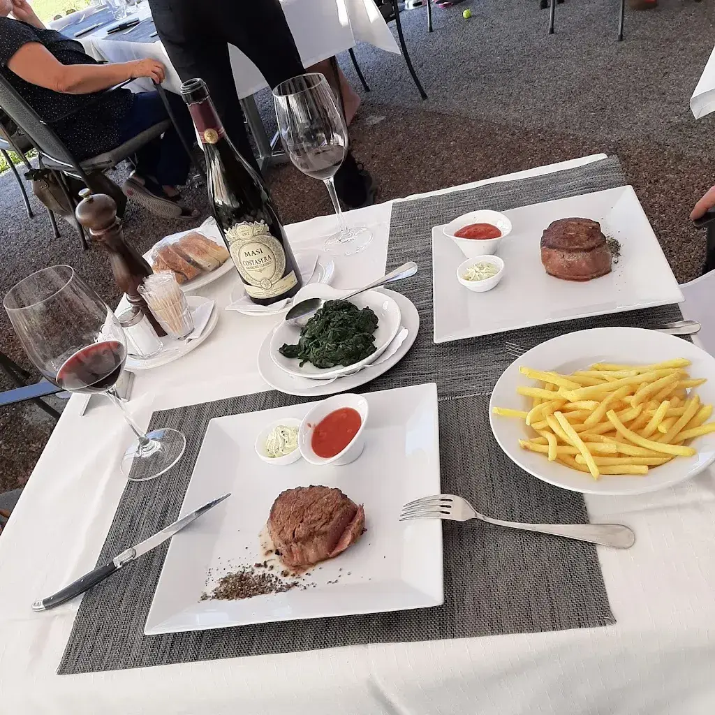 Restaurant Golfpark Zürichsee – Öffentliches Restaurant. Terrasse. Bankett. Seminar_Wangen_menu_image_1