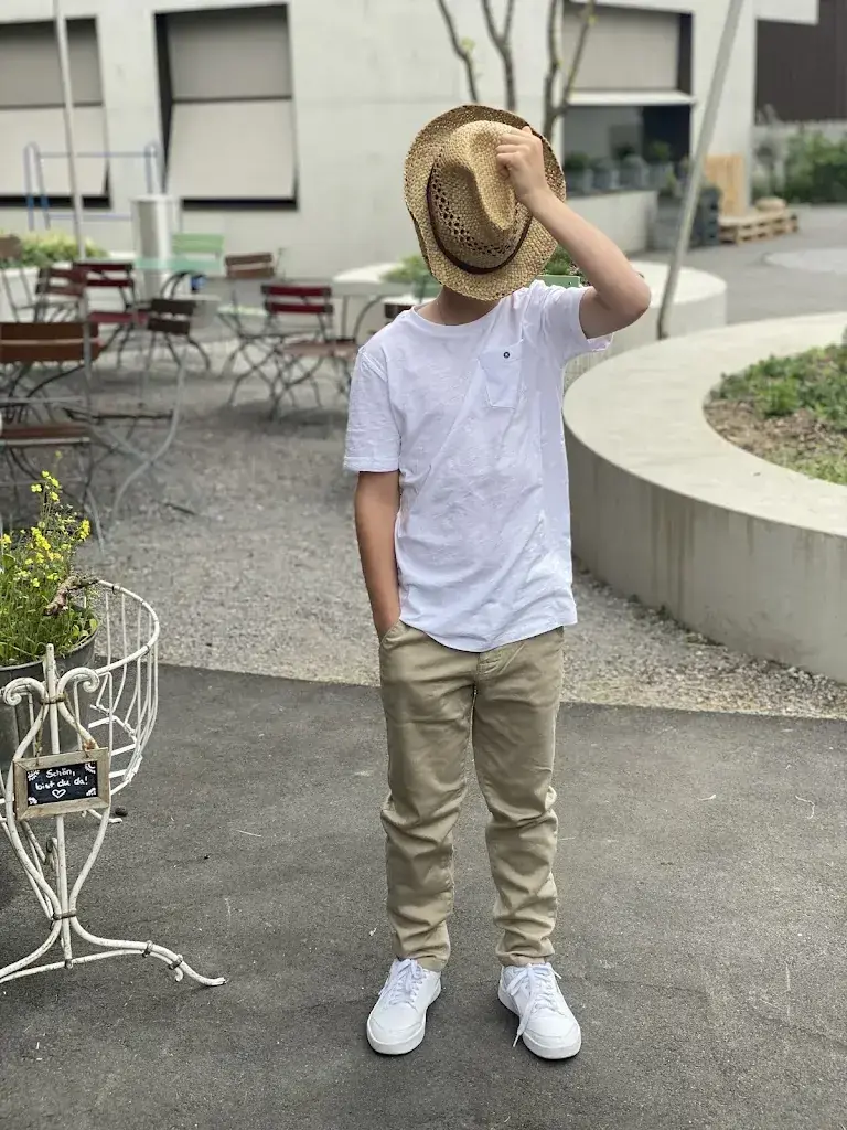 Eveline Schlegel-Mächler_Alti Glasi 1936_Buttikon_review