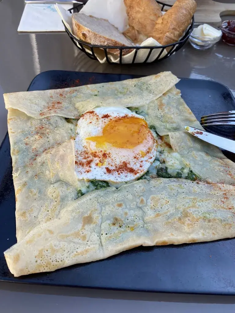 Julie Besner_Restaurant Riviera_Walchwil_avis