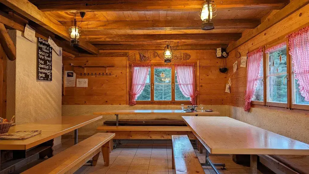 Daniel Pfister_Schlittelstübli_Alpthal_review