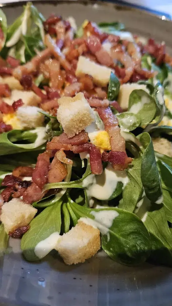 Max Hugentobler_Restaurant Hardern Pintli_Lyss_review