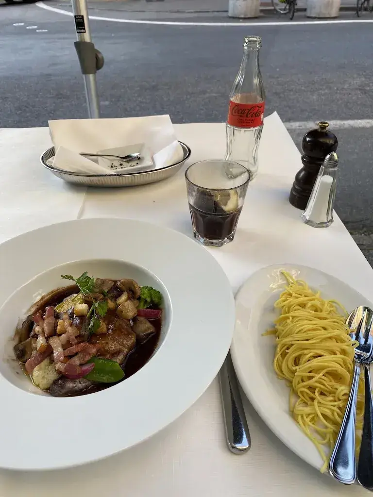 Hannah_Brasserie Obstberg_Bern_avis