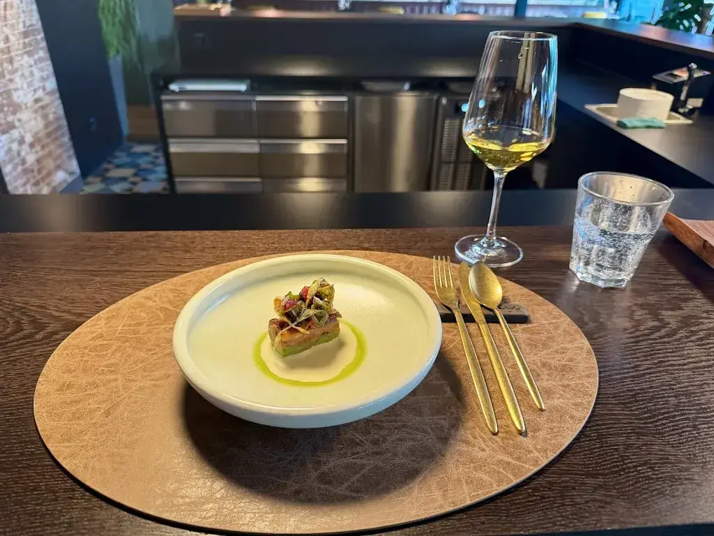 Marc G_Birdy's by Achtien_Brunnen SZ_review