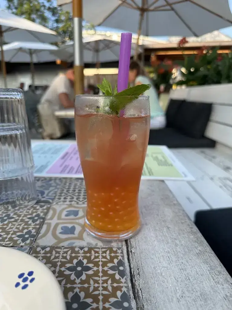 Gayathri Jaikumar_Restaurant Seewen Beach_Seewen_avis