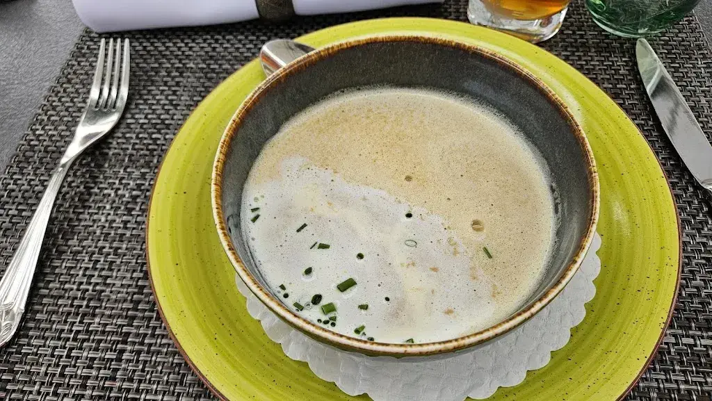 Grigory Rassolenko_Seerestaurant Fischerstube_Lauerz_review