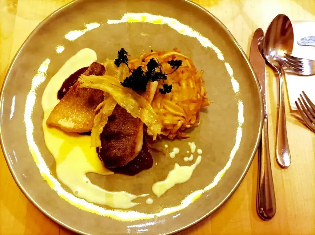 Dean Treml_Restaurant Schwiizer Stube_Morschach_avis