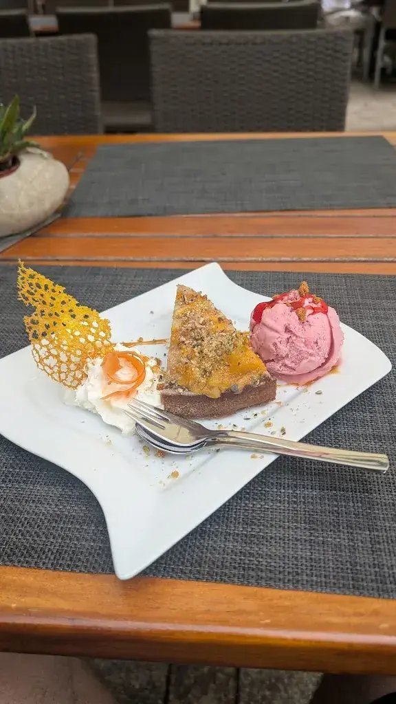 Alexander Walter_Hotel Rhodannenberg_Klöntal_review