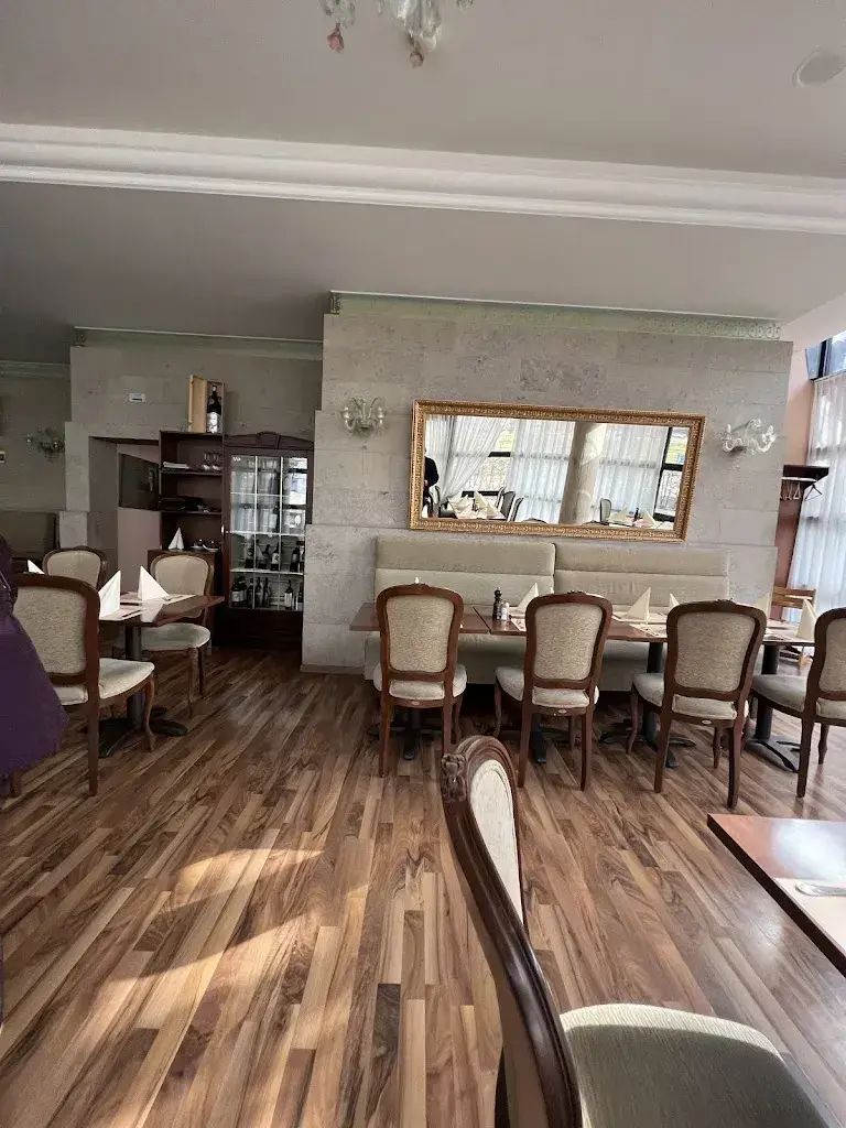 Alex Bransby_Ristorante Bella Vita Pizzeria_Bern_review