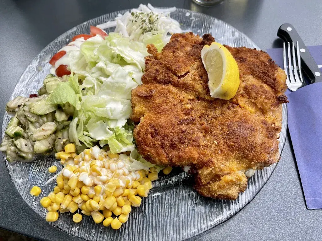 Oleksandr Svyryd_Gasthaus Restaurant Klöntal_Glarus_avis