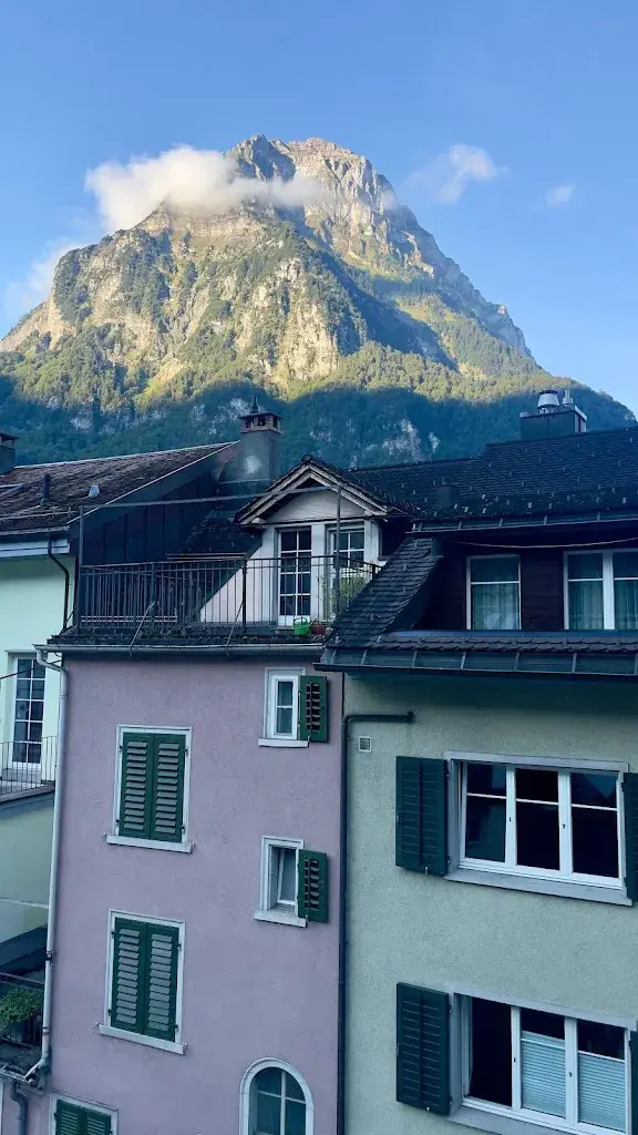 Daniel Abi mjahed_Hotel & Restaurant Stadthof Glarus_Glarus_avis