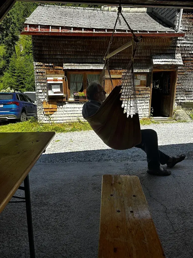 Anatol Gutsch_Käsern-Alp_Glarus_review