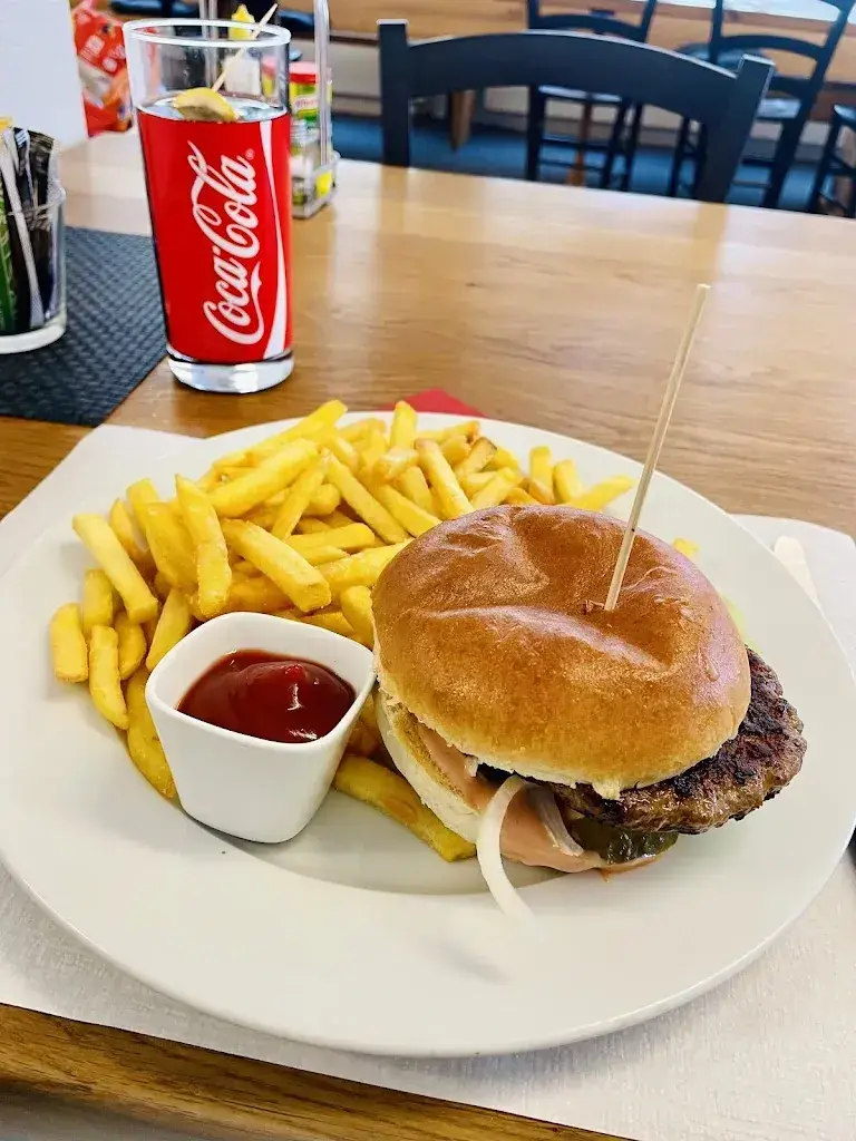 Tiffany Kwok_Moni's Träff_Unteriberg_avis