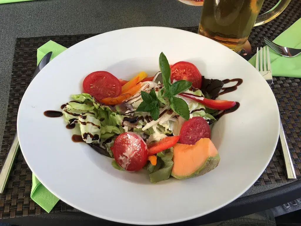 DwightyCH_Föx Bar Lounge_Unteriberg_recensione