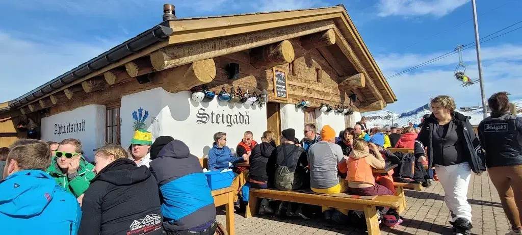 Alberto Menegazzi_Steigadä_Schwyz_review