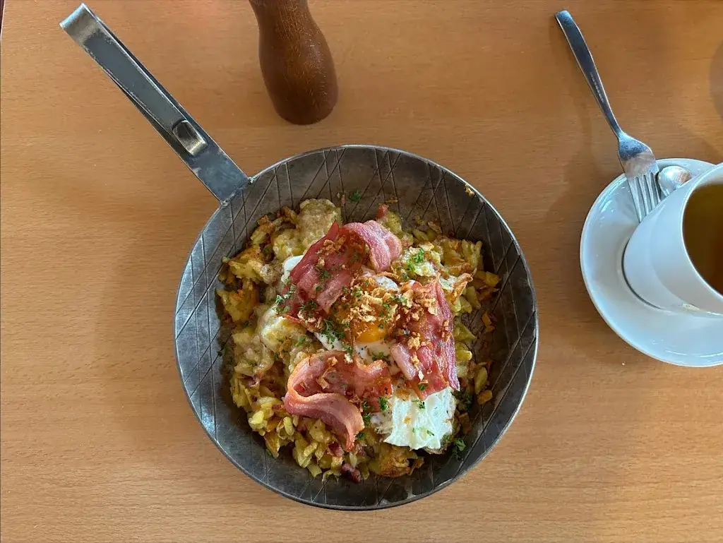 Tatiana Yakovleva_Sternen_Unteriberg_review