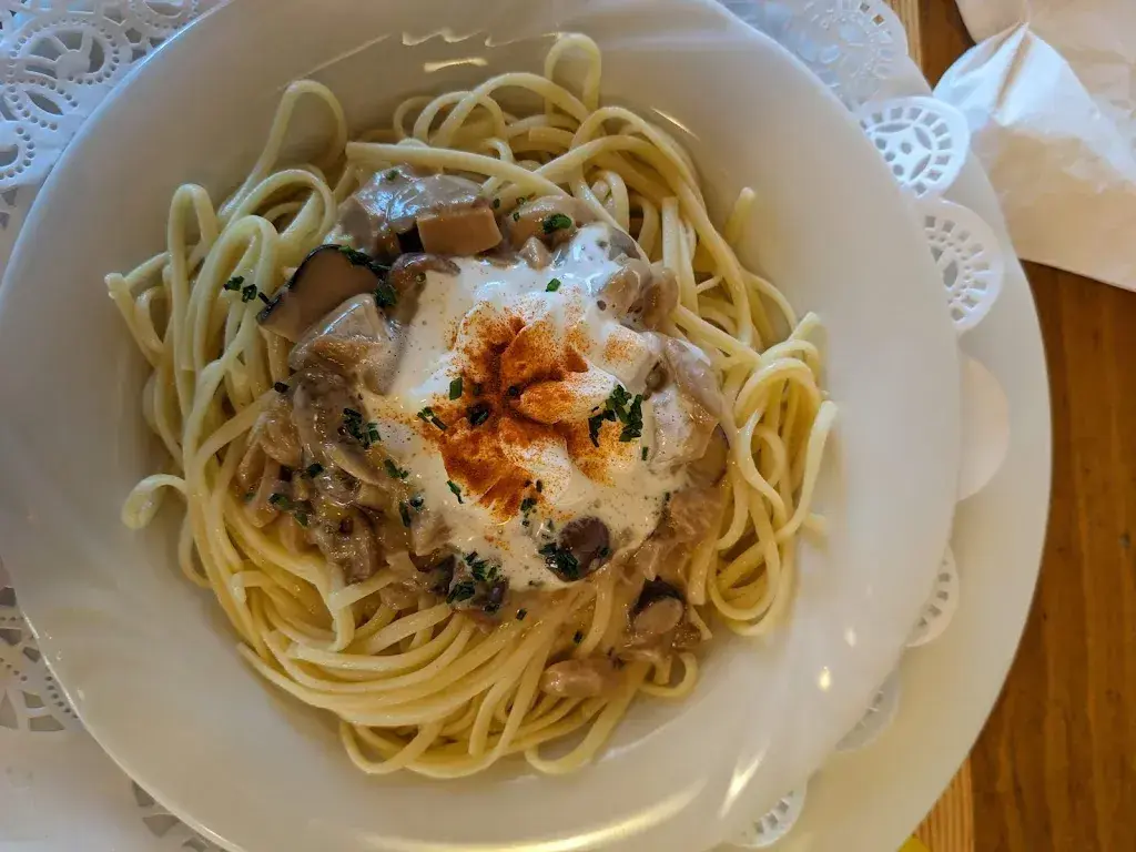 Khalid Grant_Hirschen_Sattel_review