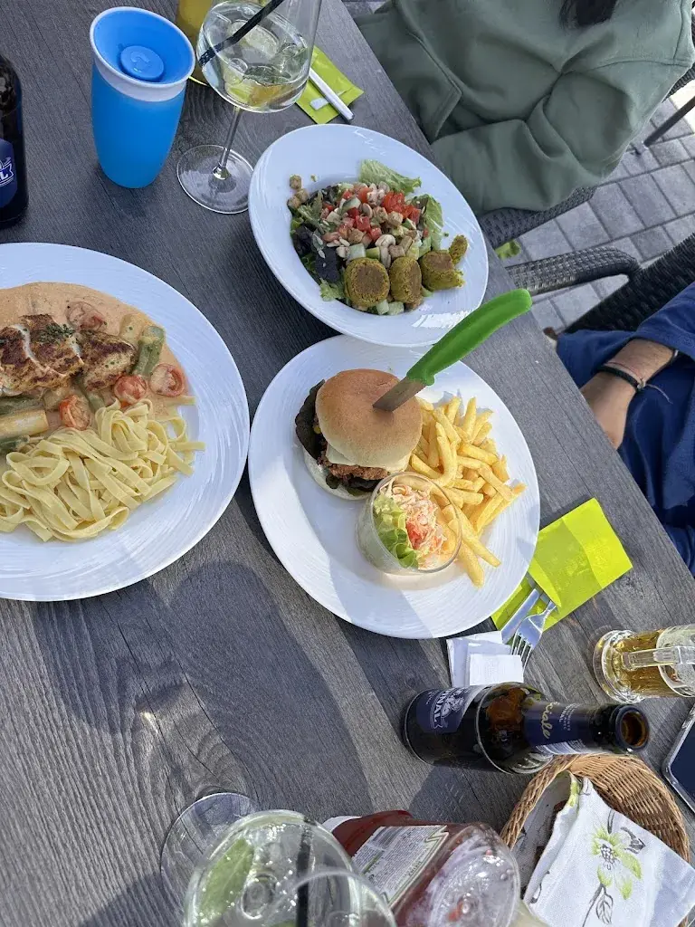 Priyantika Sinha Roy Ghosh_Mostler's Q-HOF_Sattel_recensione