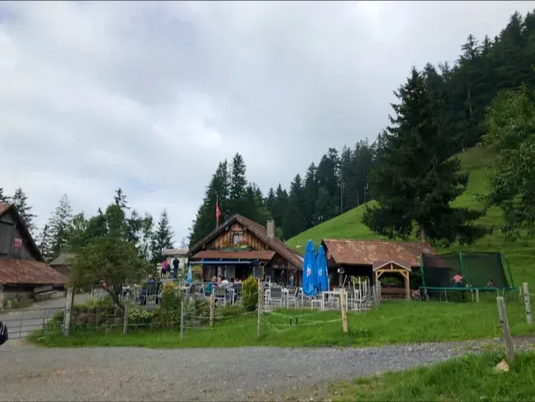 Petra Kamenicka_Engelstockweid Beizli_Schwyz_avis