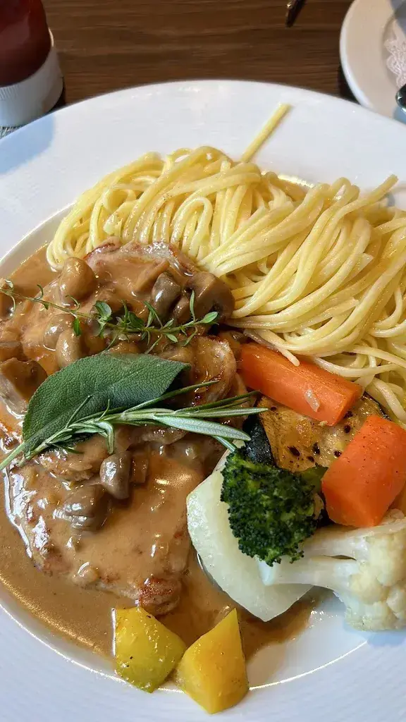 Karin Schärer_Hirschen Steinen_Steinen_reseña