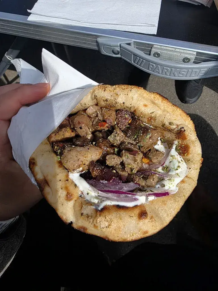 Evie_O'Pipis_Bern_review