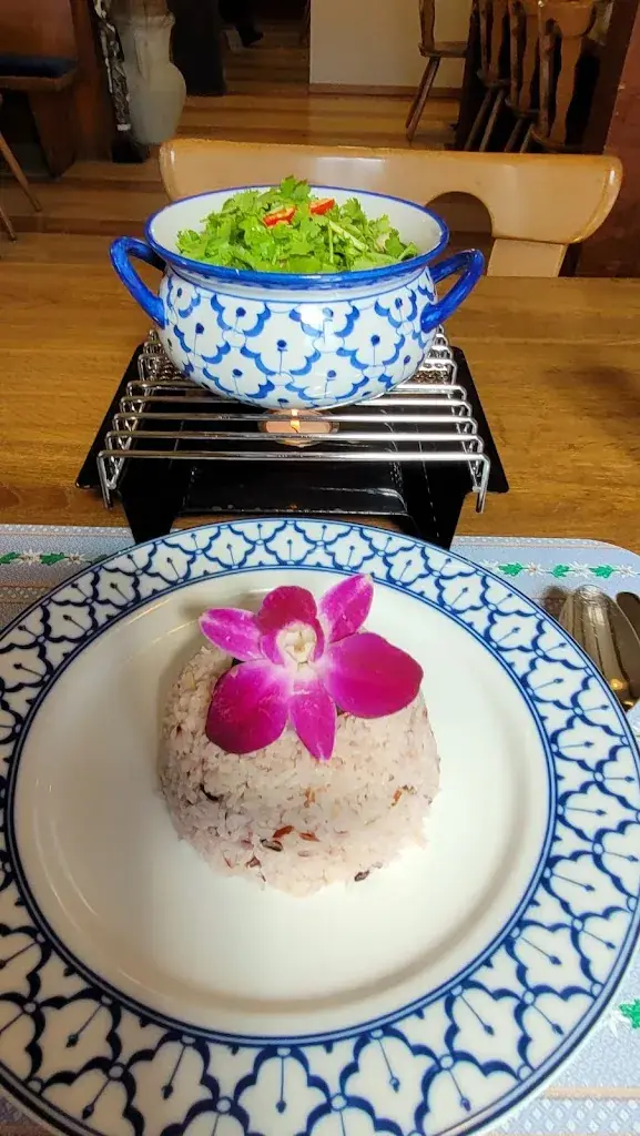 Harry Kündig_Thai Restaurant Stauffacher_Steinen_reseña