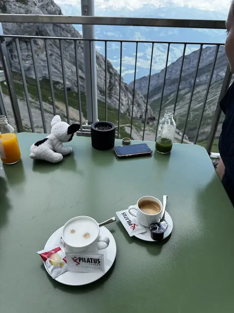 Shawn L_Restaurant Pilatus-Kulm_Alpnach_recensione