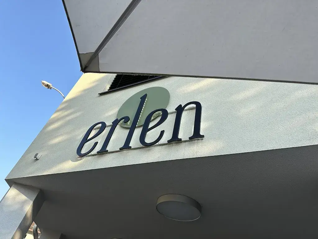 Herbert Betschart_Restaurant Erlen_Ibach_avis