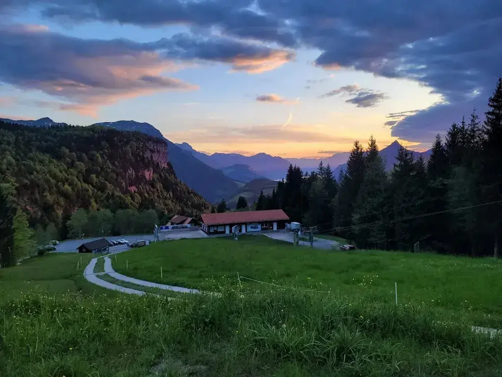 Tanam Hagmann_Mauserhütte_Rickenbach_review