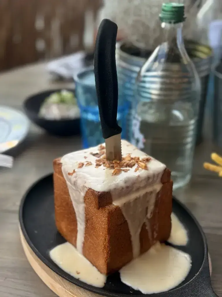 Jouella Jorine Mica Hählen_Rooftop Grill_Bern_review