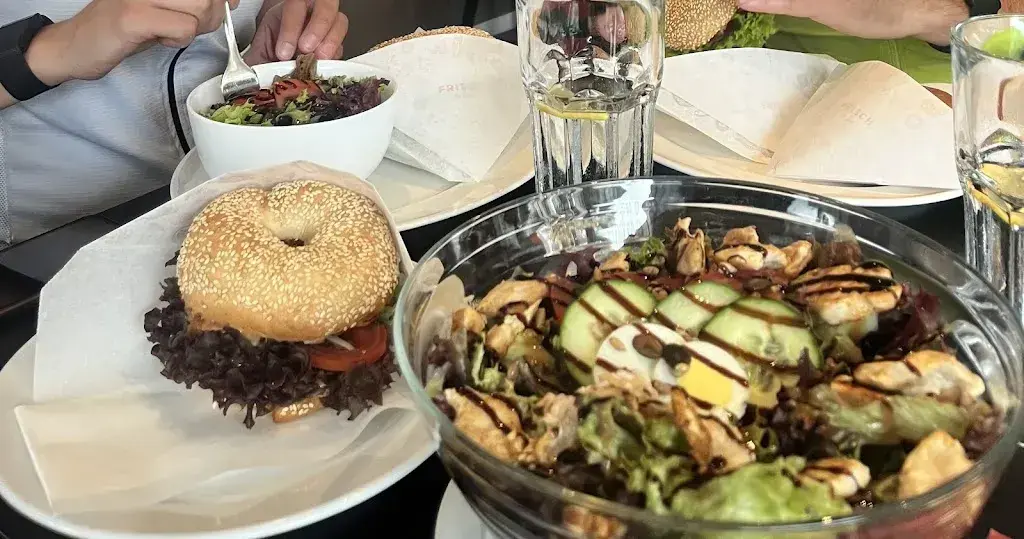 Tommy Douziech_Pompello_Schwyz_avis