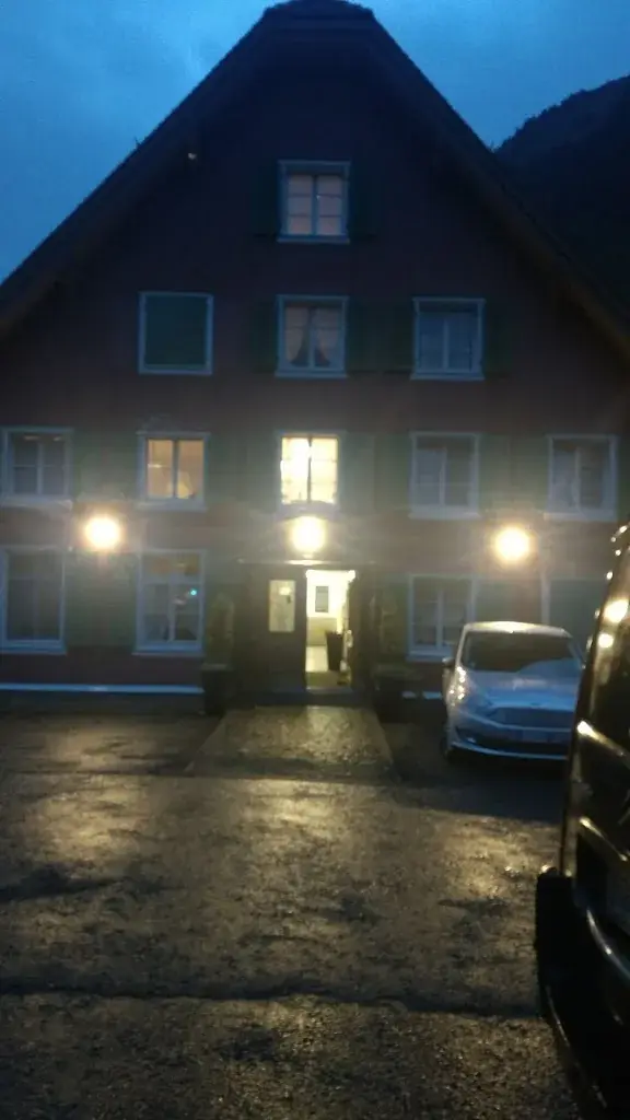 Chinmay Ronghe_Wirtschaft Grafenort_Grafenort_review