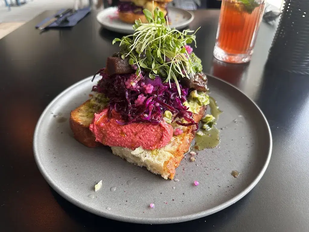 Ryan Brubacher_COLORZ Kitchen @Turbo Lama_Bern_avis