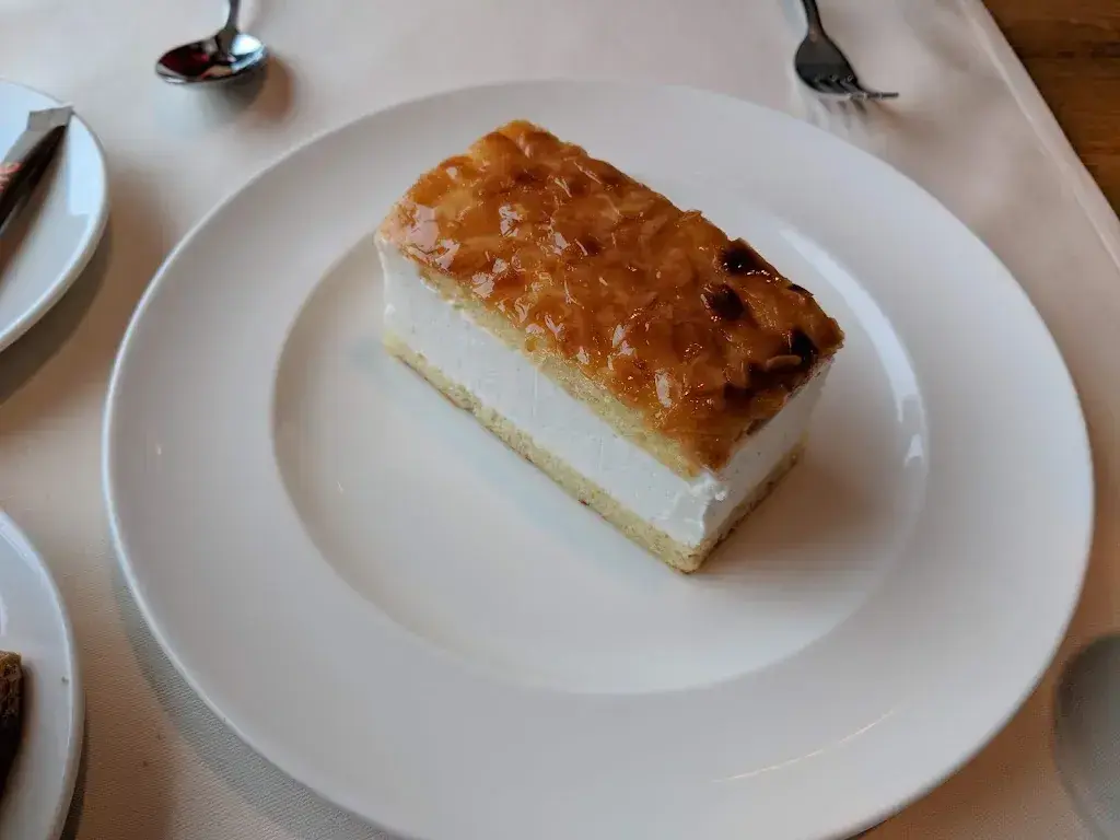 Sînziana Ungureanu [Filip]_Frutt Titschli_Kerns_review