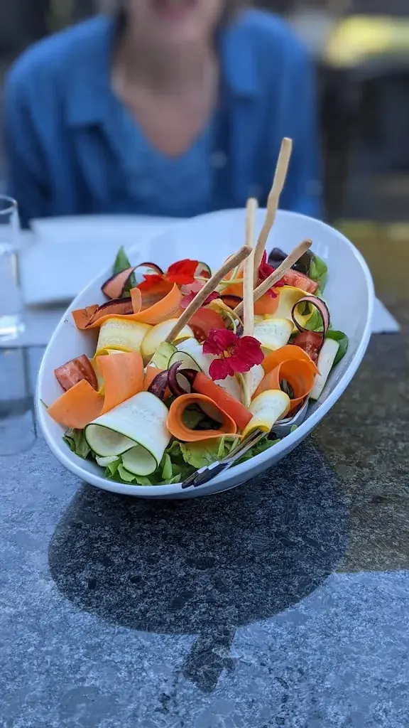 Larisa Radcliffe_Siesta_Giswil_review