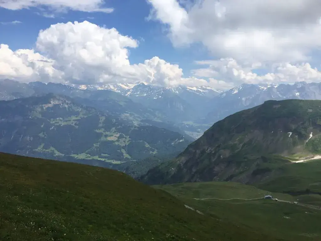 C D_Berghaus Schönbüel_Lungern_avis