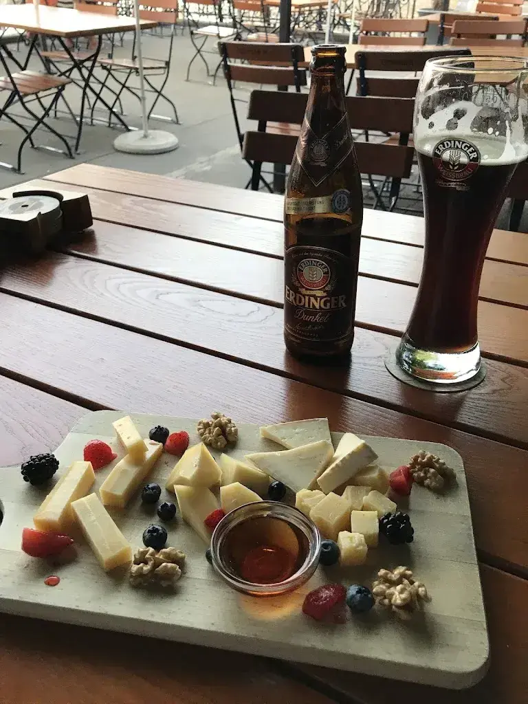 Menu_Biergarten am See, Lussi Tavola AG_Schweiz_immagine_9