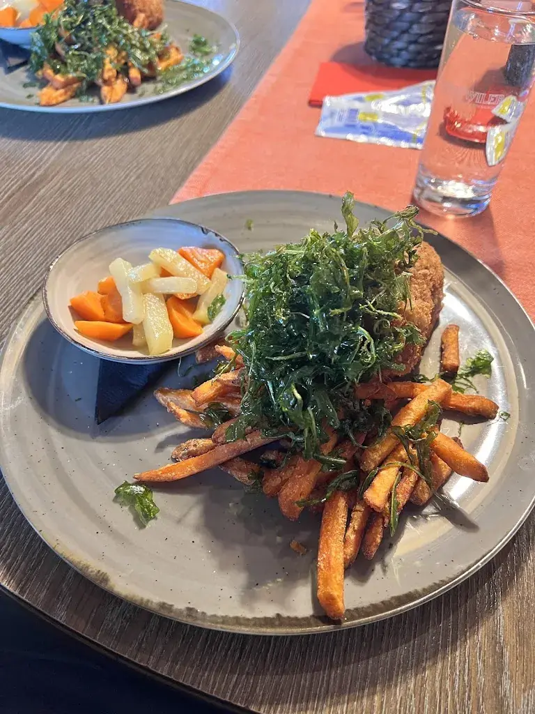 RK_bei Wurzeltraut Essen & Trinken Einkaufen & Geniessen_Dallenwil - Wirzweli_review