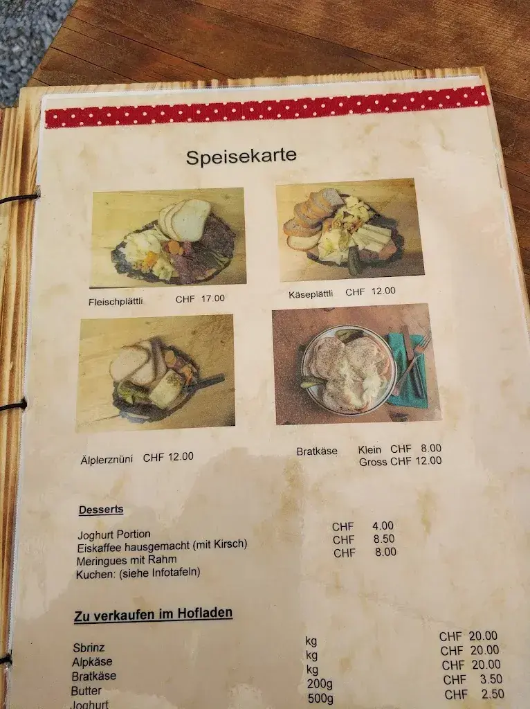 Alpkäserei Chieneren restaurant à Dallenwil