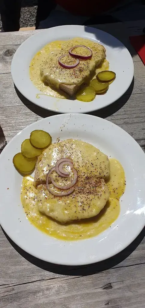 Martial Heer_Alpkäserei Chieneren_Dallenwil_review