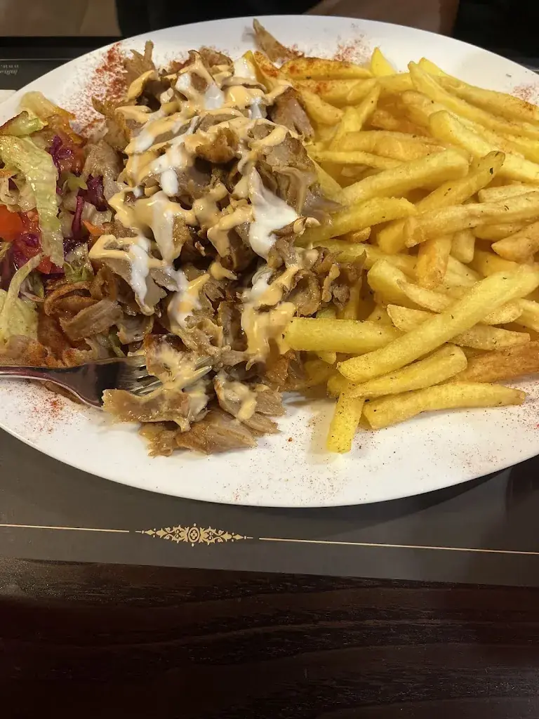 Leandro_Charlie Restaurant Café Bar_Ostermundigen_avis