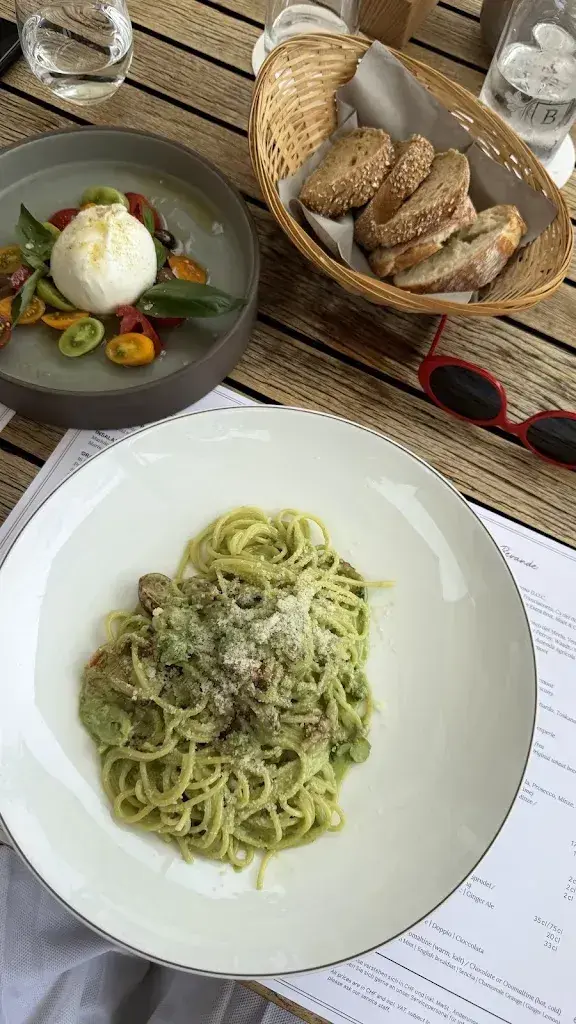 Aleksandra Berger_Osteria Alpina Terrazza_Obbürgen_avis