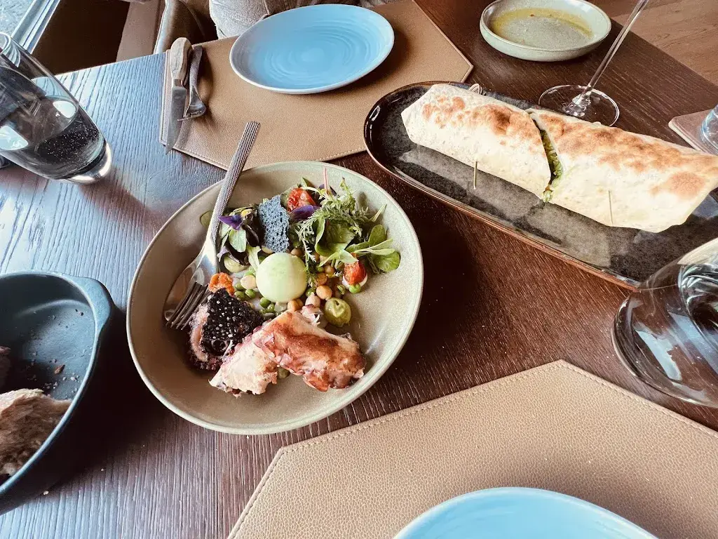 Menu_Oak Grill & Pool Patio_Obbürgen_image_8