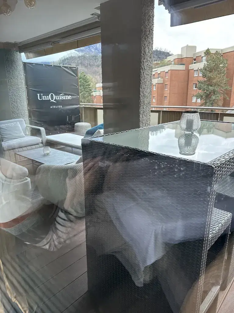 Sinnie Hung_UniQuisine_Stansstad_review