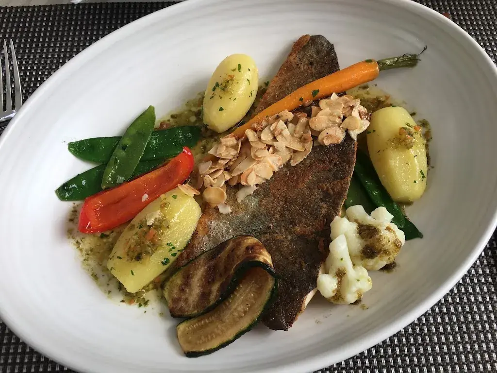 Jay Tee_Wirtschaft zur Rosenburg Höfli_Stans_review