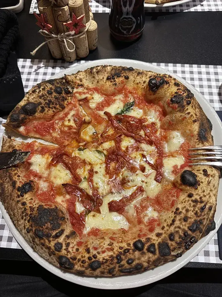 Mischa’s here_NAPULÉ PIZZERIA NETSTAL_Netstal_review